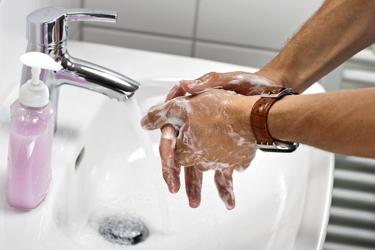 washing hands for 20 seconds